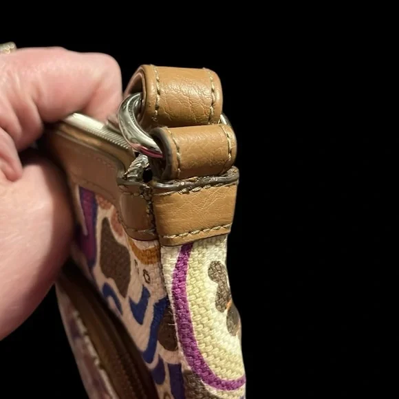 Relic Triple Zip Paisley Print Crossbody Bag with Brown Accents - Picture 5 of 12